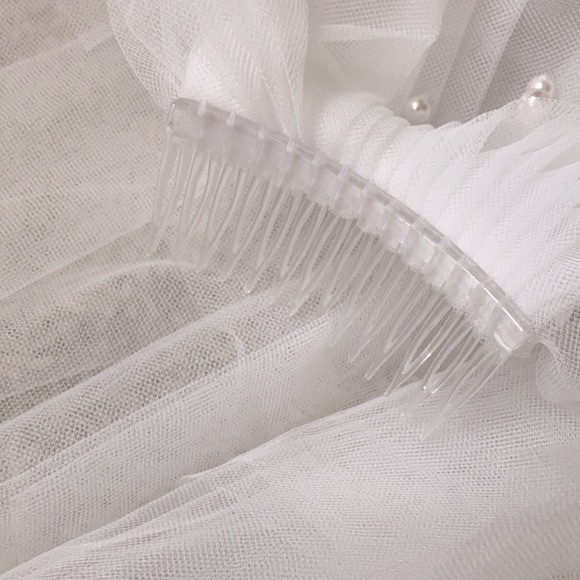 32" Double tiered veil with pearl - Picture 10 of 11